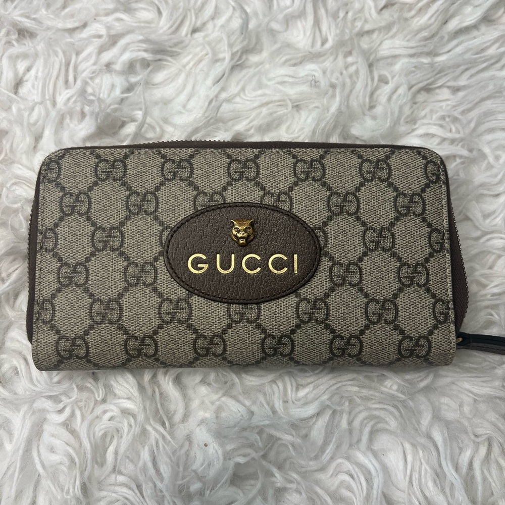 Gucci - What a beautiful nice Gucci, zippy wallet